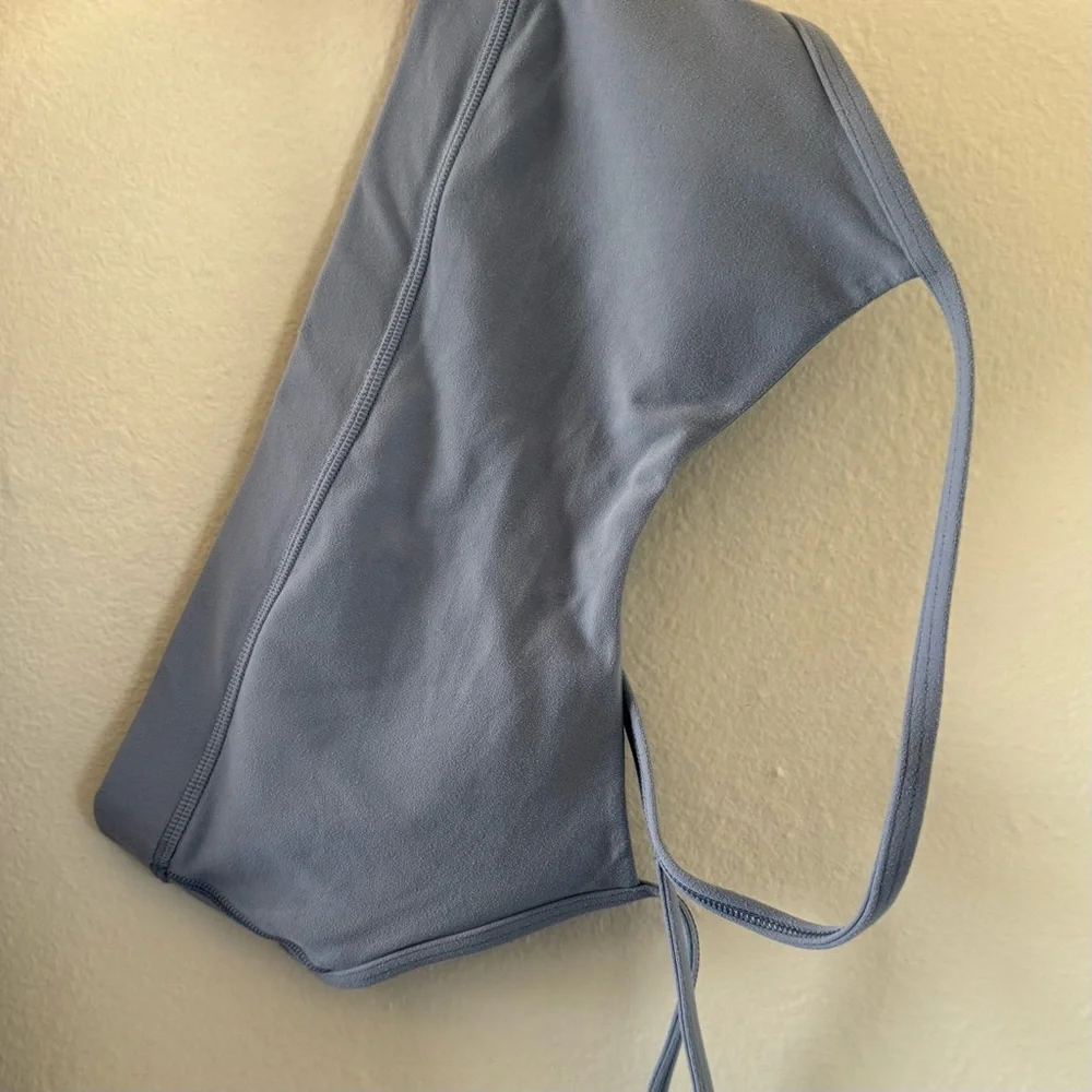 Lululemon Flow Light Blue Gray Flow Y Nulu Sports Bra Size 8 Women W2ASYS